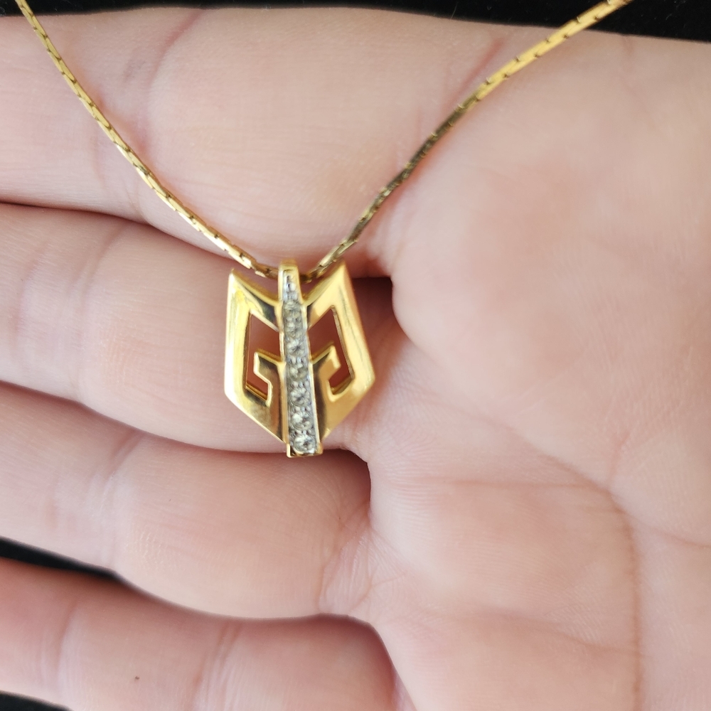 Givenchy gold necklace - Picture 2 of 8